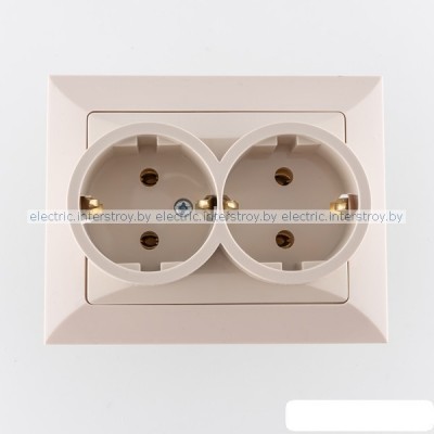 OPAL - Розетка 2x2P+E с рамкой, со шторками, бежевый
