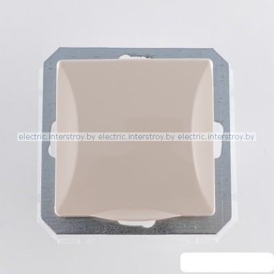 OPAL - Розетка 2P+E IP44 с крышкой, со шторками, бежевый